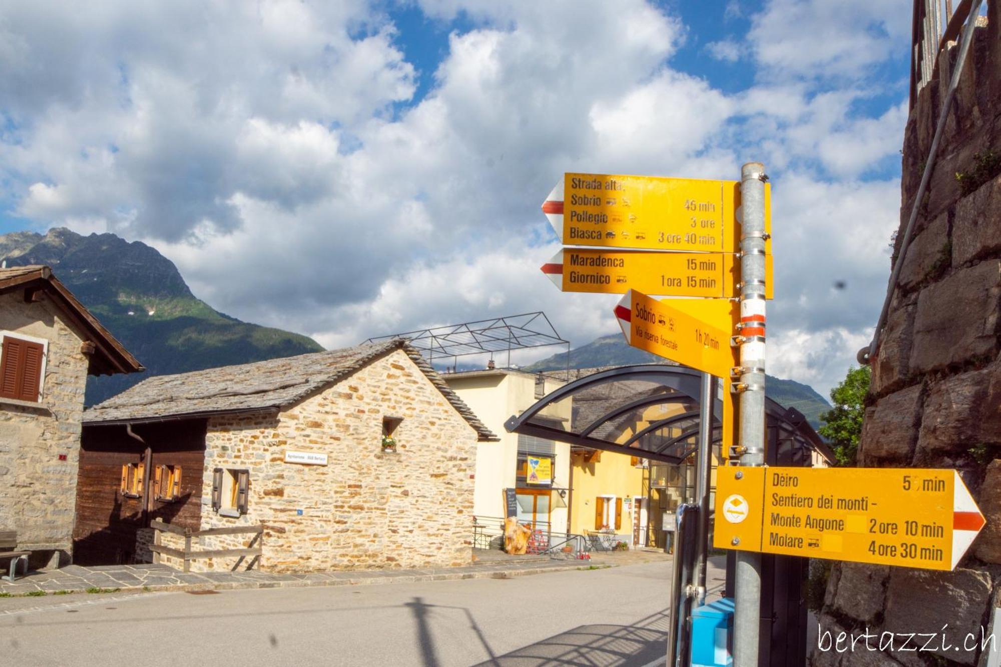 Appartamenti Bertazzi, Cavagnago - Self Check-In Bagian luar foto